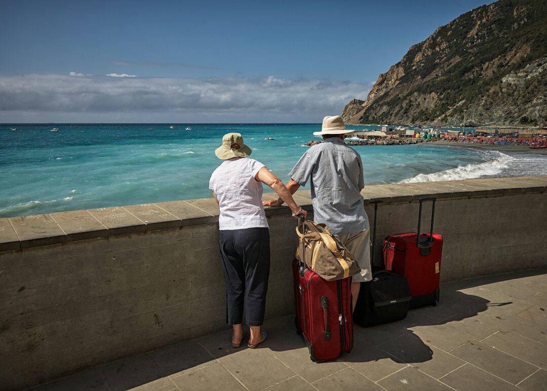 senior friends group travel