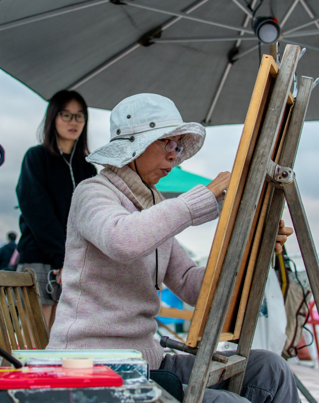seniors painting